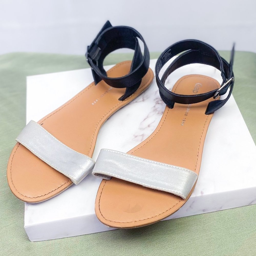 GAP Womens Spring Flats Strappy Black Silver Dressy Sandals